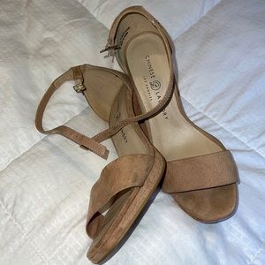 Chinese Laundry block heel , about 3 inch high , mauve color